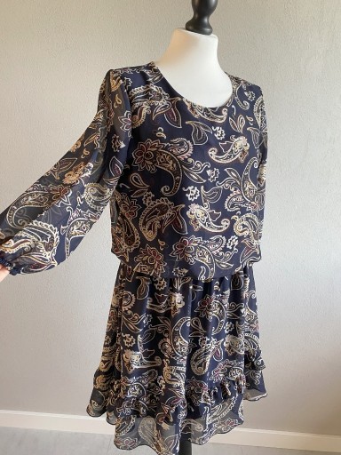 Zdjęcie oferty: Jesienna sukienka do kozaków paisley wzór turecki