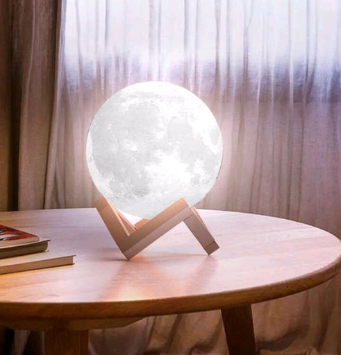 Zdjęcie oferty: Mini Lampka nocna Księżyc 3D