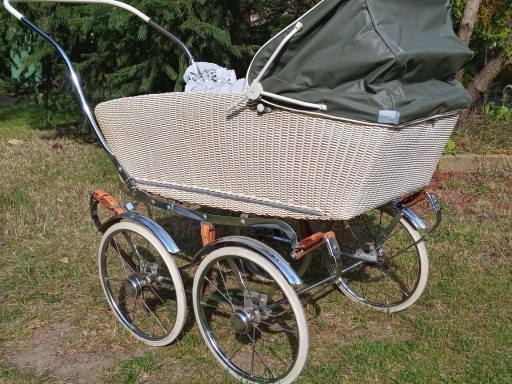 Zdjęcie oferty: Wózek dla lalki vintage zabawka retro