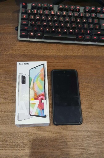 Zdjęcie oferty: Samsung Galaxy A71 6/128 GB