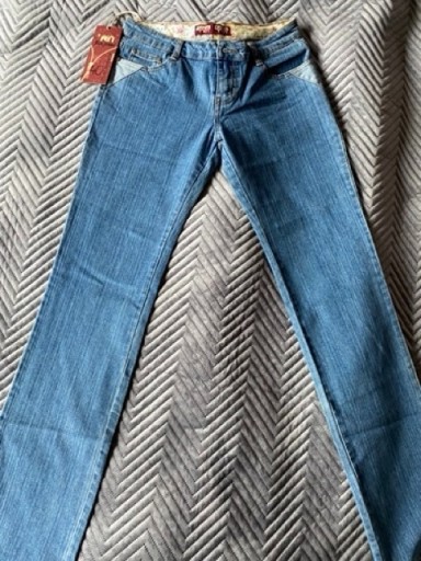 Zdjęcie oferty: Spodnie Jeans damskie ( NOWE) rozmiar 36-50