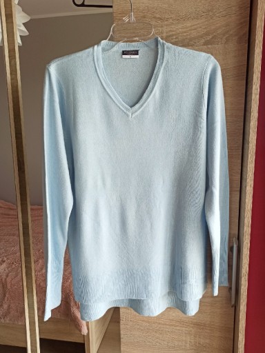 Zdjęcie oferty: Sweterek błękitny L sweter niebieski