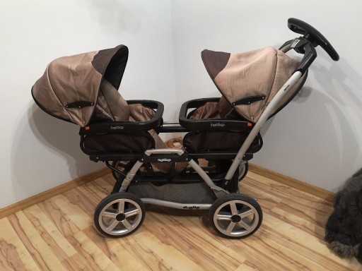 Zdjęcie oferty: Wózek bliźniaczy Peg Perego Duette, gratis ubranka