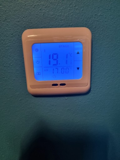 Zdjęcie oferty: Cyfrowy termostat pokojowy Floureon C07.H3