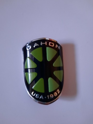 Zdjęcie oferty: Emblemat znaczek firmowy oryginalny roweru DAHON