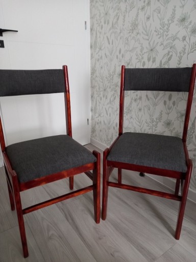 Zdjęcie oferty: Krzesła dwie sztuki PRL, nowe obicie. Odświeżone. 