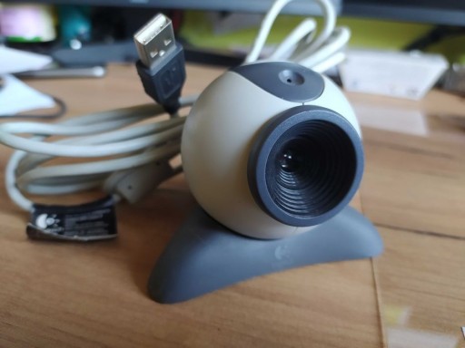 Zdjęcie oferty: Kamera internetowa Logitech V-UM14 QuickCam Messen