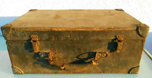 Zdjęcie oferty: Waliza, skrzynia drewniana z XX wieku, zabytek 