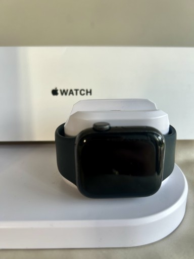 Zdjęcie oferty: Smartwatch Apple Watch SE koperta 40 mm