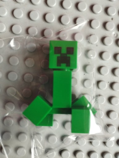 Zdjęcie oferty: Minecraft figurka jak L..o