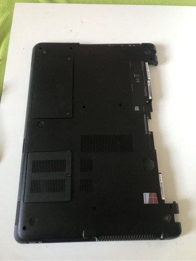 Zdjęcie oferty: Laptop Sony svf1521C7EW obudowa kadłubek