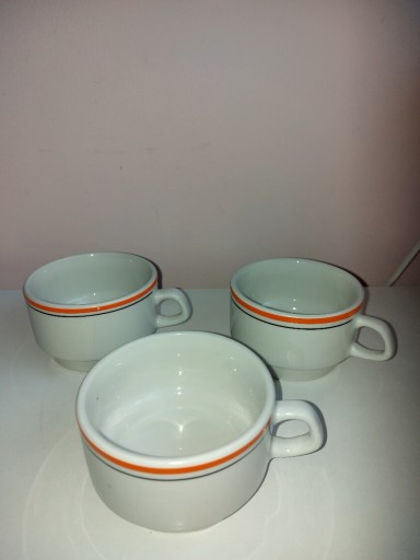 Zdjęcie oferty: 3 małe kubeczki porcelana PRL