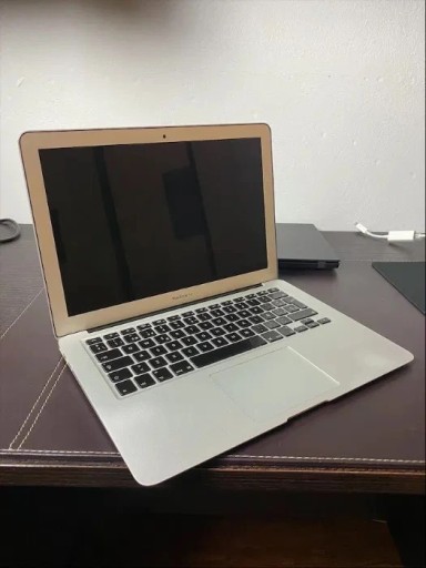 Zdjęcie oferty: Laptop Apple MacBook Air 13.3" 256GB srebrny okazj