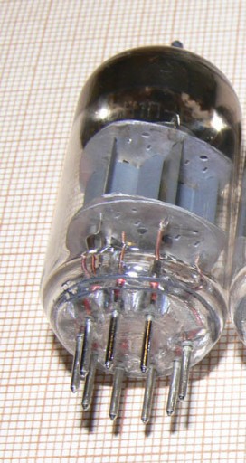 Zdjęcie oferty: LAMPA 6N1p        