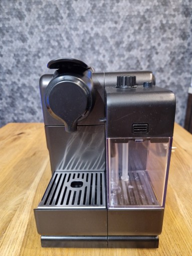 Zdjęcie oferty: Ekspres do kawy Nespresso DeLonghi Lattissima Touch