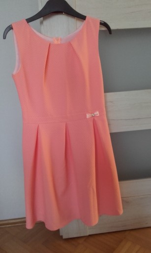 Zdjęcie oferty: Sukienka na wesele neonowa róż r.M