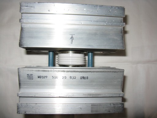 Zdjęcie oferty: Dioda prostownicza na radiatorze D20 500A 2000V