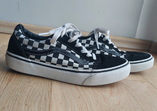 Zdjęcie oferty: Vans Buty damskie sportowe WARD r. 36