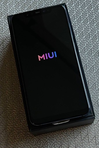 Zdjęcie oferty: Xiaomi Mi 8 6GB / 128GB Amoled 2 SIM