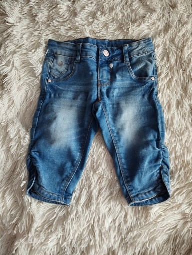 Zdjęcie oferty: Krótkie spodenki z jeansu r.104