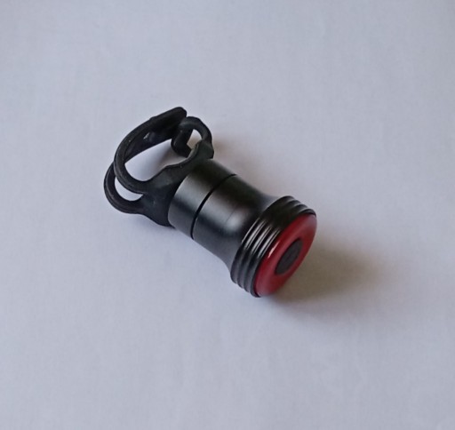 Zdjęcie oferty: Lampka rowerowa tylna Newboler Pluto, 400 mAh 