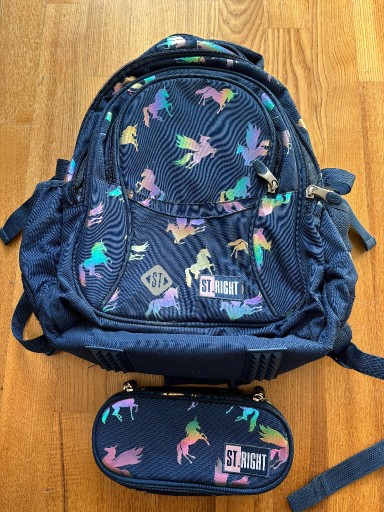 Zdjęcie oferty: ST.RIGHT PLECAK SZKOLNY - UŻYWANY stan bdb + PIÓRNIK GRATIS