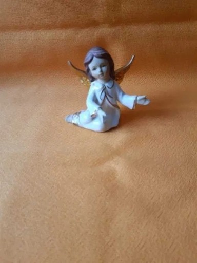 Zdjęcie oferty: Ceramiczna figurka aniołka
