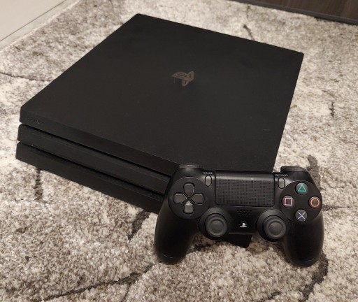 Zdjęcie oferty: Konsola PlayStation 4 PS4 PRO 1TB pad CUH-7216B