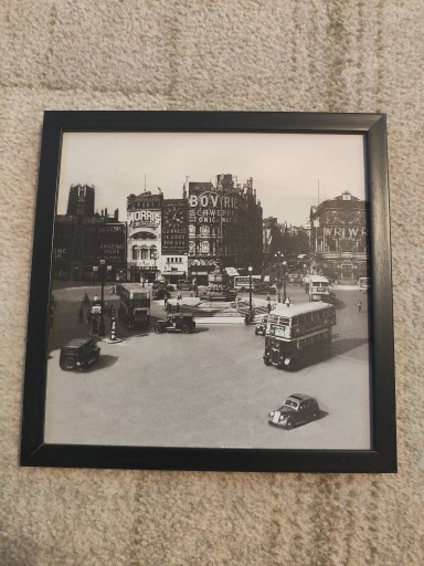 Zdjęcie oferty: obrazek 25 x 25 cm przedstawiający stary Londyn