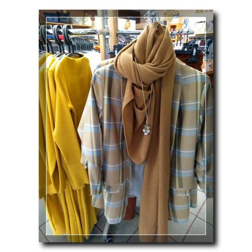 Zdjęcie oferty: Bluzka, spódnica, sweter, sukienka - Mistery Box