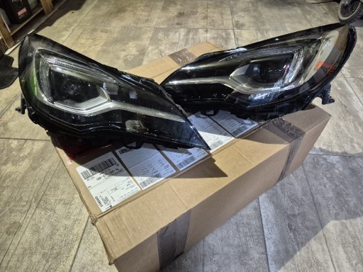 Zdjęcie oferty: Lampa Reflektor Astra K V Led ILUX kpl