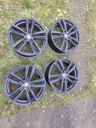 Zdjęcie oferty: Felgi 17 cali 7.0Jx17H2 RC Design RC27 Black