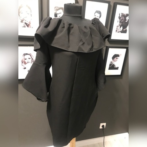 Zdjęcie oferty: Sukienka hiszpanka czarna rozmiar 40
