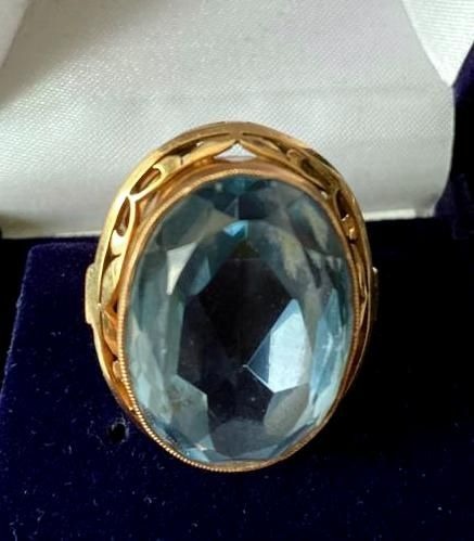 Zdjęcie oferty: Złoty pierścionek Landrynka z kamieniem