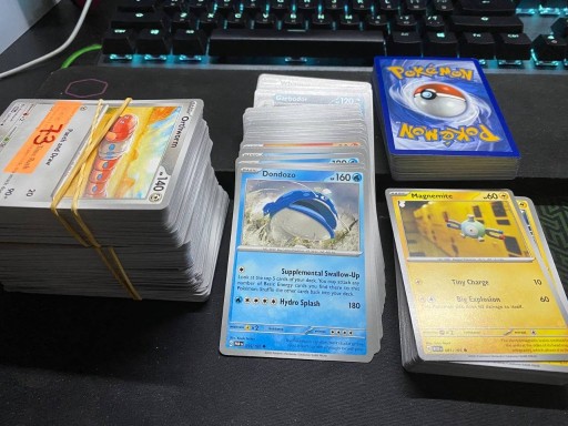 Zdjęcie oferty: Zestaw kart Pokemon 250 szt w ETB