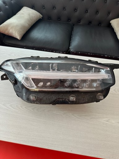 Zdjęcie oferty: Reflektor prawy Volvo XC90 2019 r. 