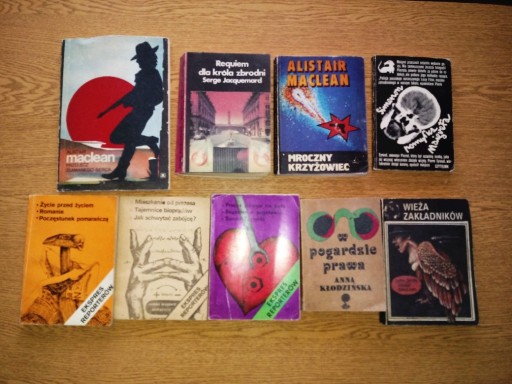 Zdjęcie oferty: Zestaw 9 książek powieści kryminały z lat 80 i 70 