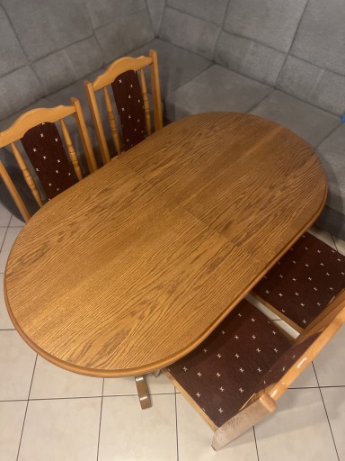 Zdjęcie oferty: Rozkładany stół z regulacją wysokości + 4 krzesła