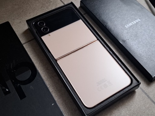 Zdjęcie oferty: SAMSUNG GALAXY Z FLIP4 PINK GOLD - NOWY