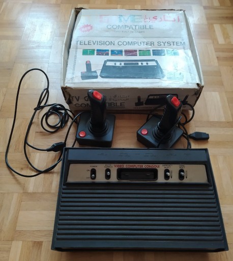 Zdjęcie oferty: Atari RAMBO 2600 KLON box 100%ok konsola retro gra