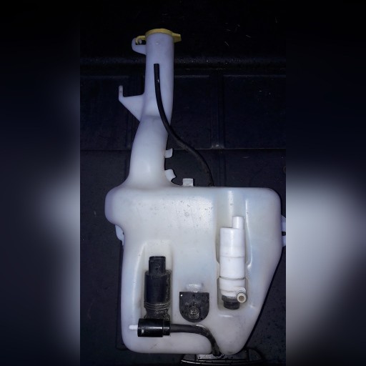 Zdjęcie oferty: Pojemnik na plyn do spryskiwaczy Chrysler Voyager 