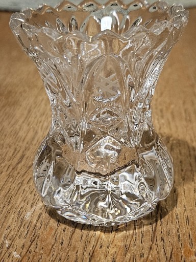 Zdjęcie oferty: Kryształowy wazon 7.5cm