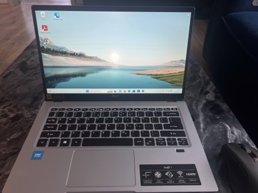 Zdjęcie oferty: Acer Swift 1 gwarancja+mysz+torba