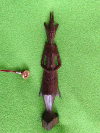 Zdjęcie oferty: Strażniczka rodu – Yoruba, drewno obeche, Benin 1951