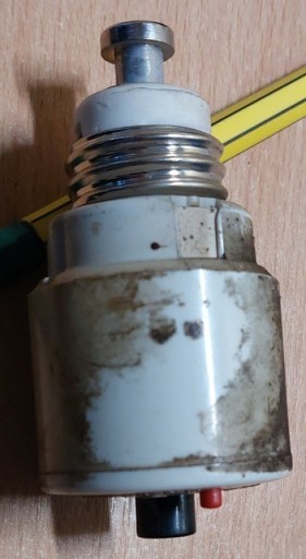 Zdjęcie oferty: Stare bezpieczniki automaty PRL