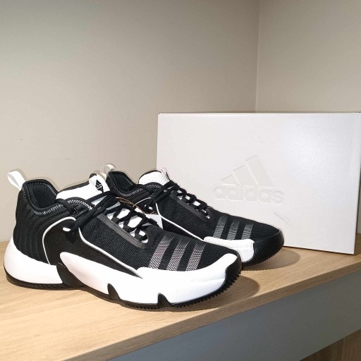 Zdjęcie oferty: Adidas Trae Unlimited r. 47 1/3 (29,3 cm) HQ1020