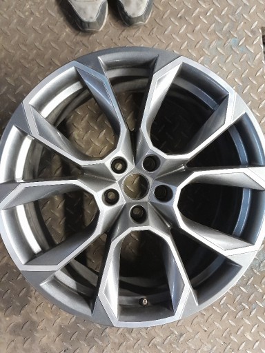 Zdjęcie oferty: Felga Skoda Kodiaq 8,0Jx20 ET 41 565601025