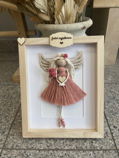 Zdjęcie oferty: Anioł w drewnianej ramce od ręki, urodziny