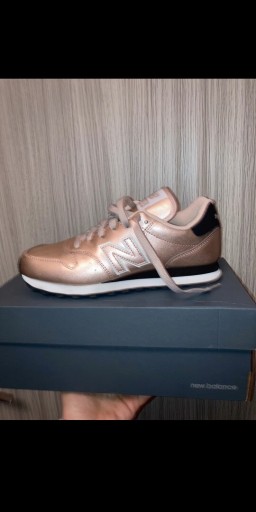 Zdjęcie oferty: NEW BALANCE rozm. 39