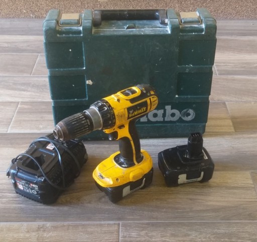 Zdjęcie oferty: Wkrętarka z udarem DC725 Dewalt 18V